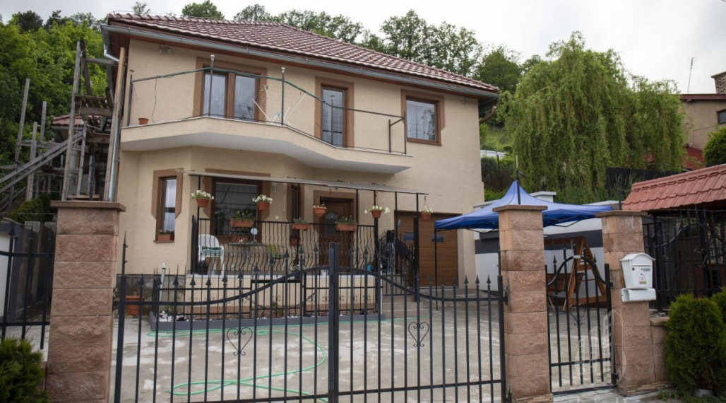 Rodinný dom NA PREDAJ, neďaleko centra Nové Zámky