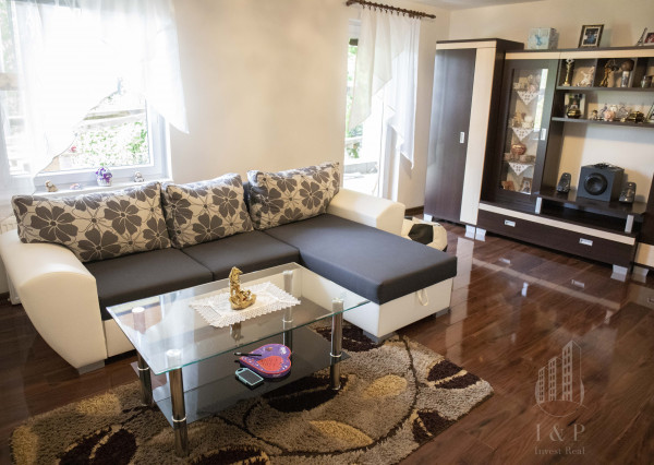 PREDAJ DVOJGENERAČNÝ RD V MALACKÁCH, VHODNÝ AJ AKO SÍDLO FIRMY.